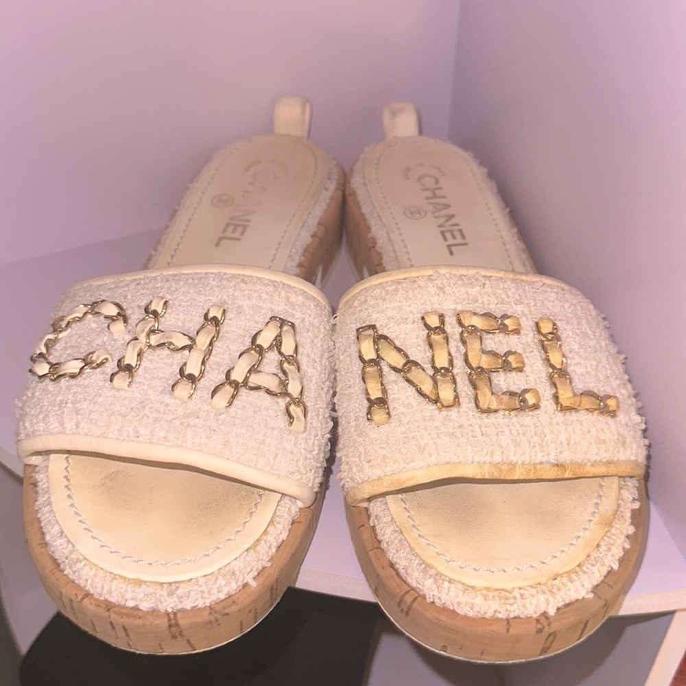 Chanel slides